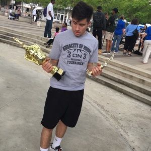 Meet your Posher, Dylan